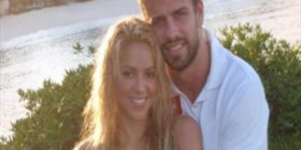 Δεν κρύβει άλλο τη σχέση της η Shakira