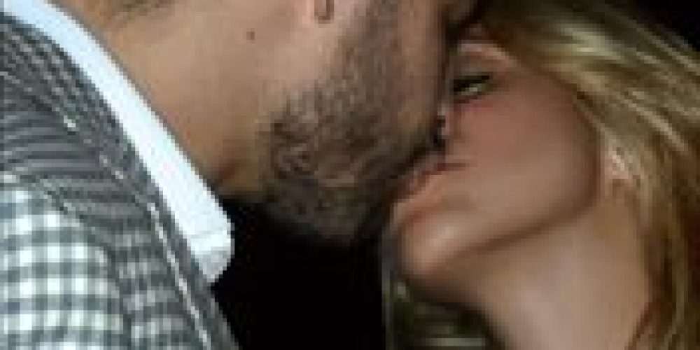 Το καυτό φιλί Shakira – Pique!