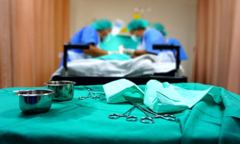 Γιατρός ξέχασε το κεφάλι του εμβρύου στη μήτρα στη διάρκεια έκτρωσης