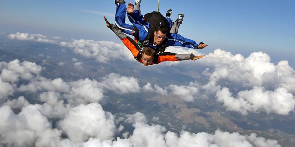 Τα Χανιά από ψηλά – Ζήστε τη μοναδική εμπειρία του Skydive (φωτο)