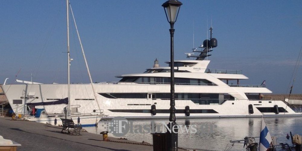Στα Χανιά το super yacht εκατομμυριούχου από το Κατάρ (φωτο – video)