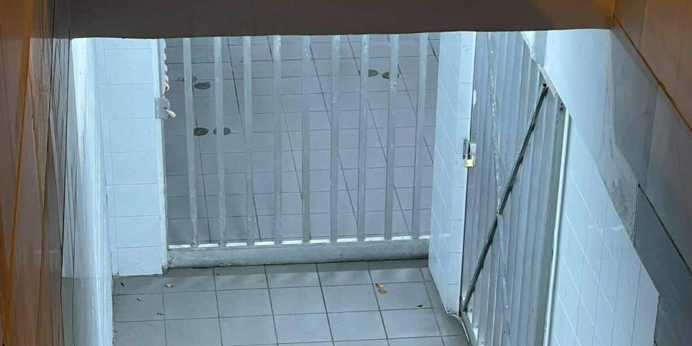 Χανιά: Νεκρός σε δημόσιες τουαλέτες – Μακάβριο θέαμα για δυο τουρίστες που τον εντόπισαν