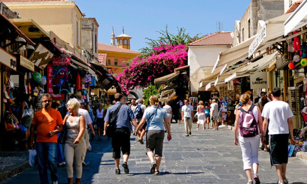 Την Κρήτη προτιμούν οι τουρίστες της… τελευταίας στιγμής