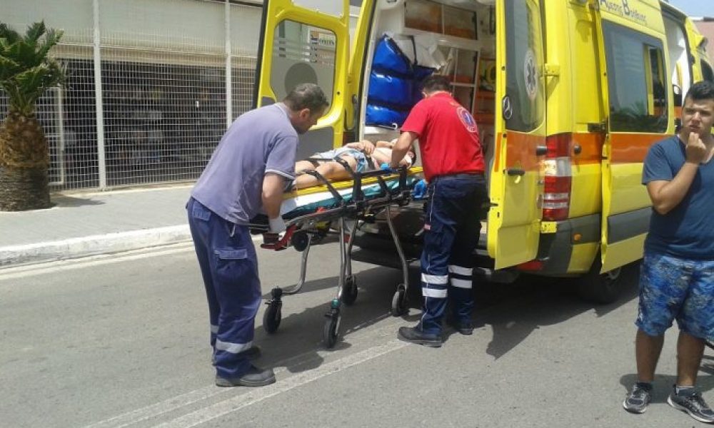 Χανιά: Τροχαίο με μηχανάκι και δύο τραυματίες στη Χρυσή Ακτή (Photos)
