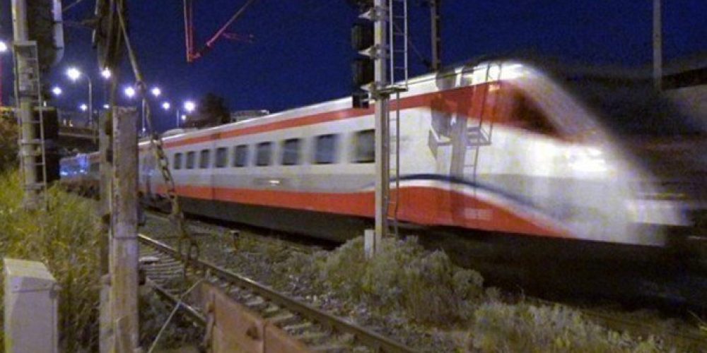 Σοκαριστικός θάνατος γυναίκας: Έβγαλε το κεφάλι απ’το παράθυρο του τρένου