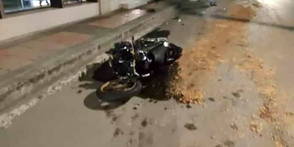 Τραγωδία: Νεκρός 28χρονος αναβάτης μοτοσικλέτας – Τραυματισμένη η 25χρονη συνεπιβάτης (video)