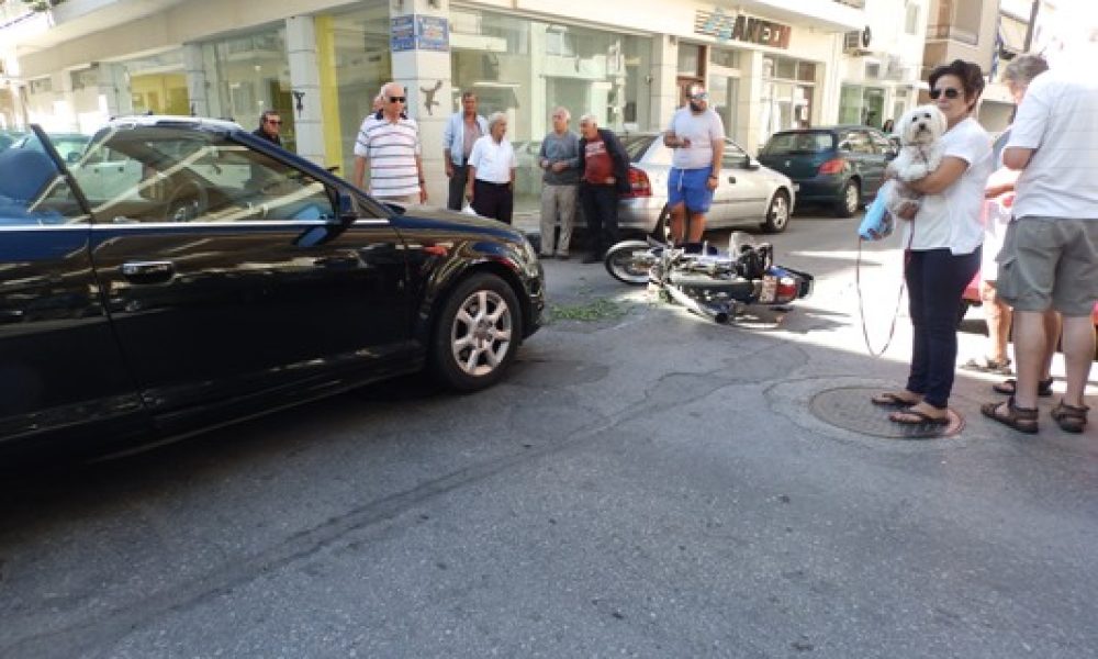 Χανιά: Νέο τροχαίο στο κέντρο της πόλης - Τραυματίας ο οδηγός μηχανής