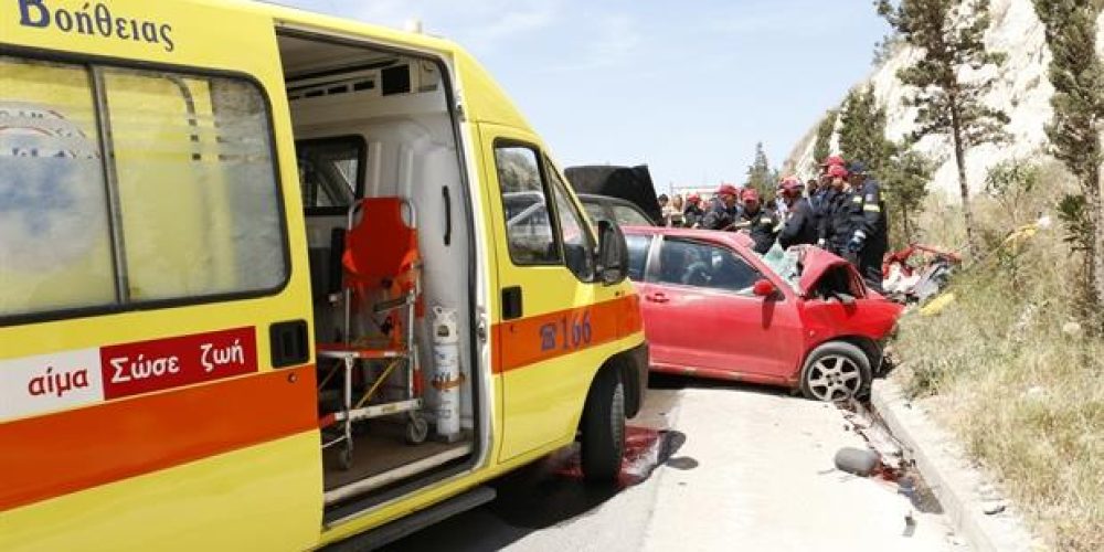 Κρήτη :Τροχαίο ατύχημα στην Εθνική οδό – ΙΧ προσέκρουσε στις μπάρες