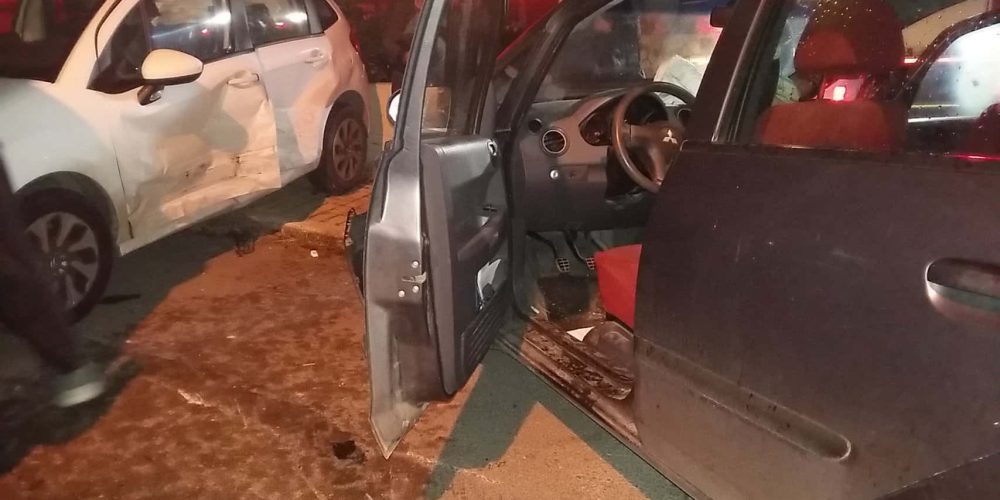 Τροχαίο ατύχημα στα Χανιά – Εγκλωβίστηκε η οδηγός στο όχημα (φωτο)