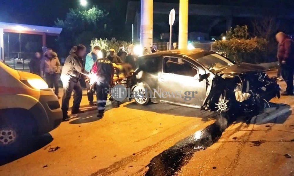 Χανιά: Σφοδρή σύγκρουση δύο αυτοκινήτων - Ένας άντρας διεκομίσθη διασωληνωμένος στο Νοσοκομείο (φωτο)