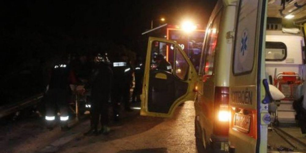 Κρήτη: Τρεις τραυματίες εγκλωβίστηκαν σε τροχαίο