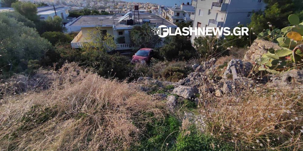 Χανιά: Αυτοκίνητο έπεσε από γκρεμό στη Χαλέπα – Εγκλωβίστηκε μια ηλικιωμένη γυναίκα (φωτο)