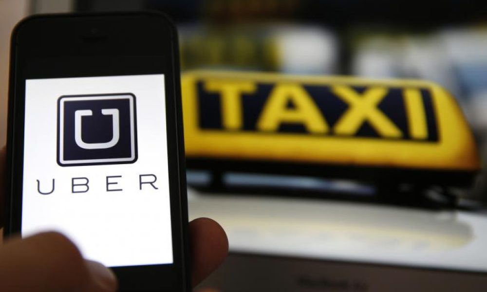 Αναστέλλει τις δραστηριότητές της στην Αθήνα η Uber