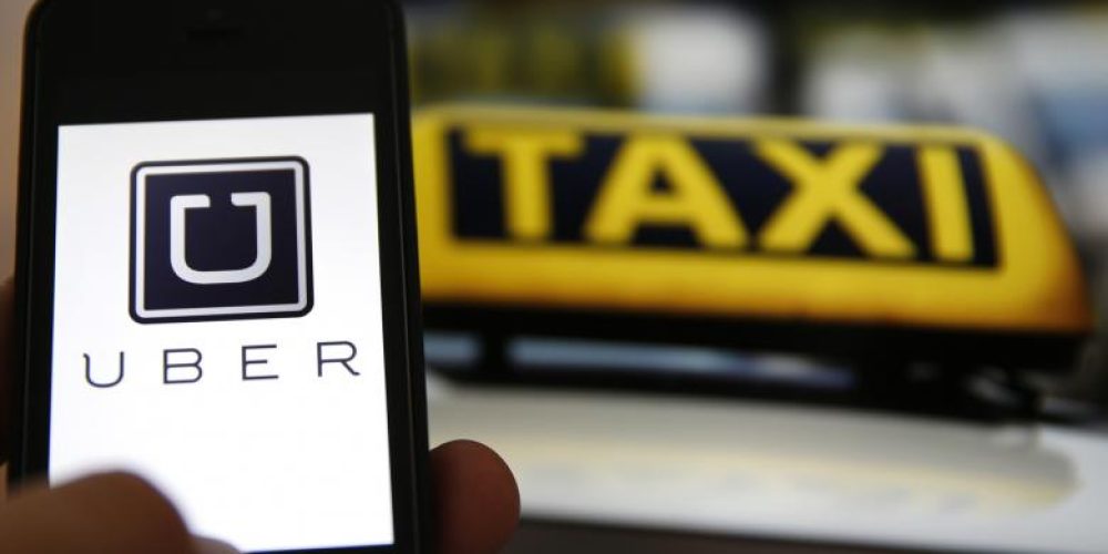 Αναστέλλει τις δραστηριότητές της στην Αθήνα η Uber