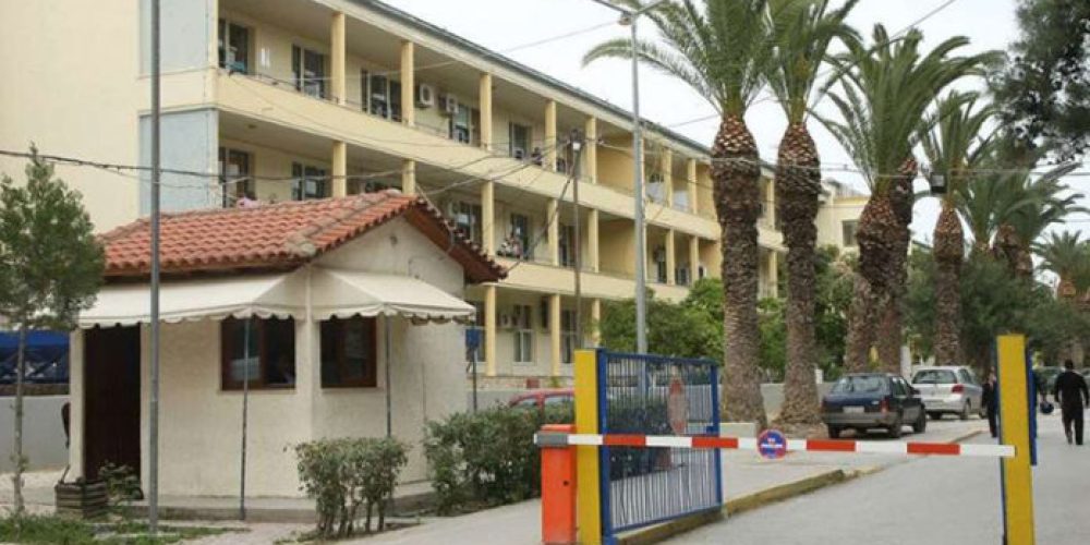 Κρήτη: 33χρονη με κορωνοϊό πέθανε μέσα σε ταξί έξω από το νοσοκομείο