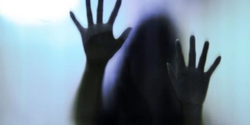 Σοκ: Τέσσερις Πακιστανοί άρπαξαν και βίασαν 25χρονη έγκυος