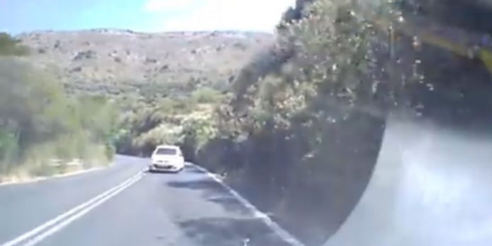 Έτσι χάνονται ζωές στους δρόμους της Κρήτης  Σοκαριστικό βίντεο από παρά-τρίχα μετωπική στην Εθνική οδό