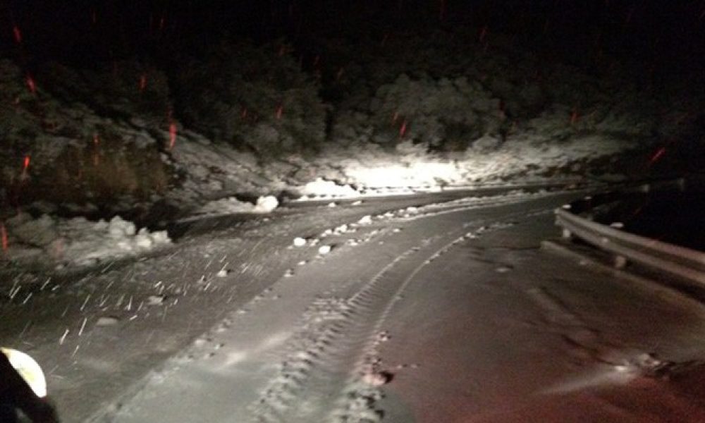 Χιονίζει στα ορεινά των Χανίων κλείνουν οι δρόμοι προς Σφακιά,Ομαλό,Σέλινο