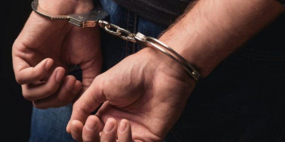 Κρήτη: Συνελήφθη άντρας της ασφάλειας γνωστού εφοπλιστή – Πυροβόλησε κατά λάθος γυναίκα
