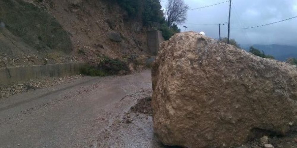 Έκλεισε με απόφαση Βουλγαράκη ο δρόμος στο Σφηνάρι λόγω κατολισθήσεων…