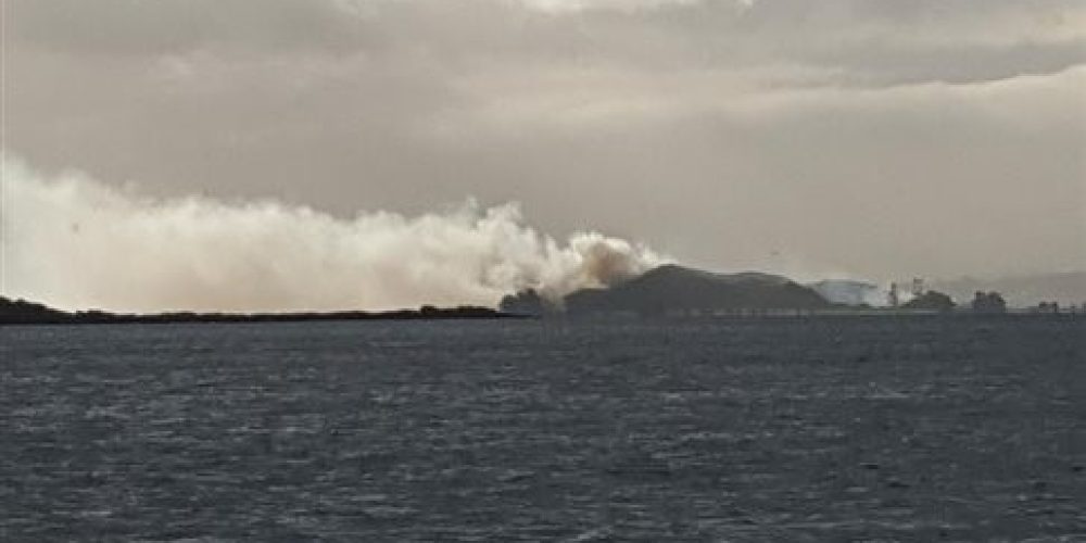 Γυναίκα έκαψε ένα ολόκληρο νησί προκειμένου να την εντοπίσουν
