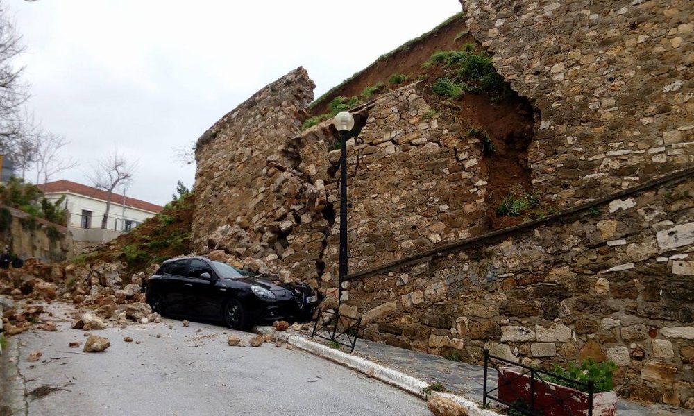 Απίστευτο! Κατέρρευσε ο επιπρομαχώνας του Αγίου Δημητρίου στην παλιά πόλη στα Χανιά (φωτο)