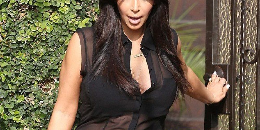 Kim Kardashian: «Το πρώτο πράγμα μετά τη γέννα ήταν να δω το αιδοίο μου»