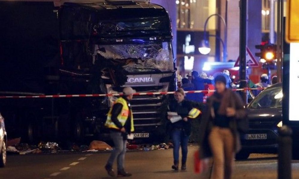 Μακελειό με 9 νεκρούς και 50 τραυματίες στο Βερολίνο