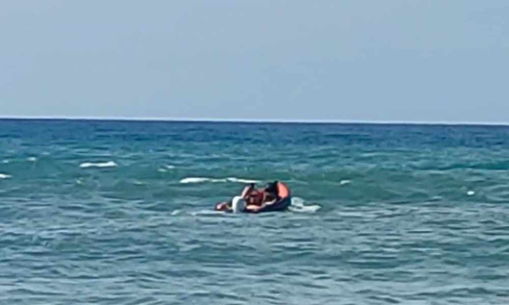 Χανιά: Άνδρας έχασε τη ζωή του στη θάλασσα – Τον ανέσυραν με φουσκωτό