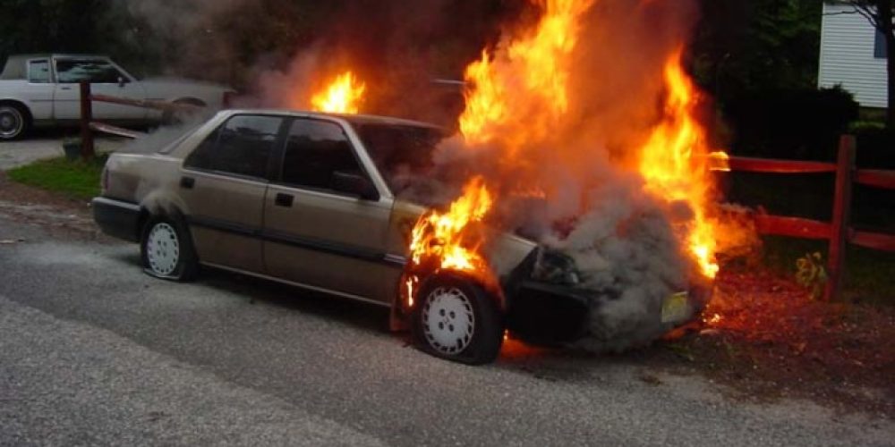 Πυρκαγιά σε αυτοκίνητο ενώ κινείτο στην Σούδα