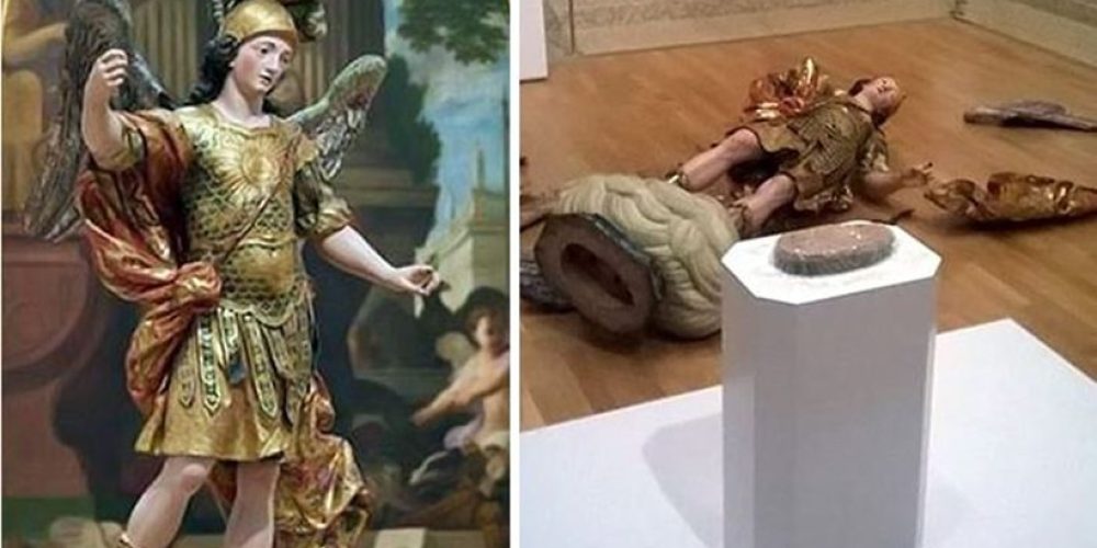 Τουρίστας κατέστρεψε ολοσχερώς άγαλμα 400 ετών βγάζοντας… selfie