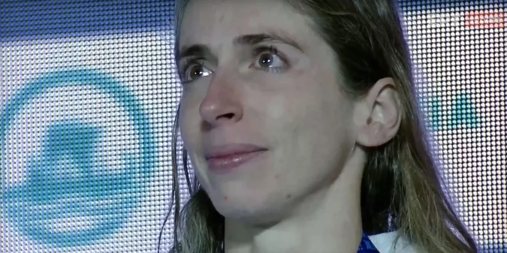 Πρωταθλήτρια Ευρώπης στα 50μ πεταλούδα η Ντουντουνάκη – Δάκρυσε στην ανάκρουση του εθνικού ύμνου η Άννα – video
