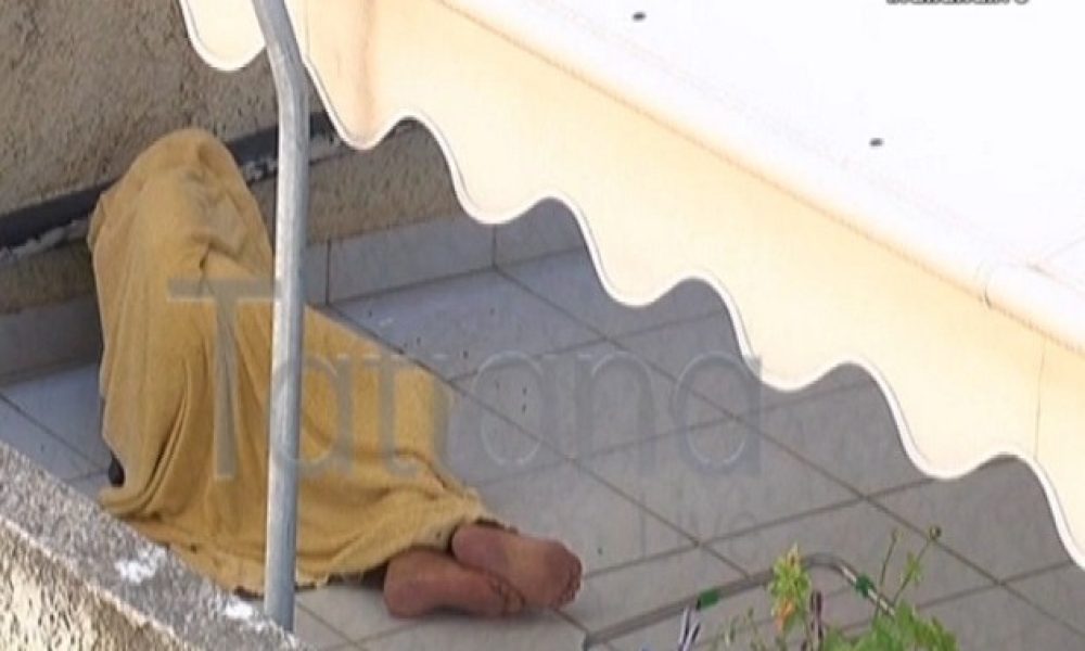 Πέθανε 86χρονος που ζούσε επί 1,5 χρόνο εξόριστος σε μπαλκόνι