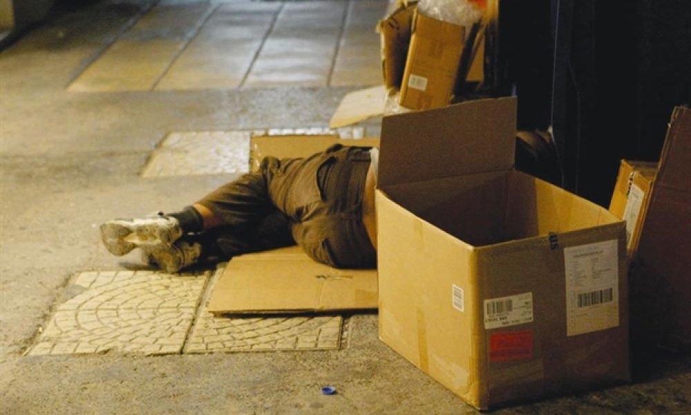 Οι άστεγοι των Χανίων πάνε… κατασκήνωση