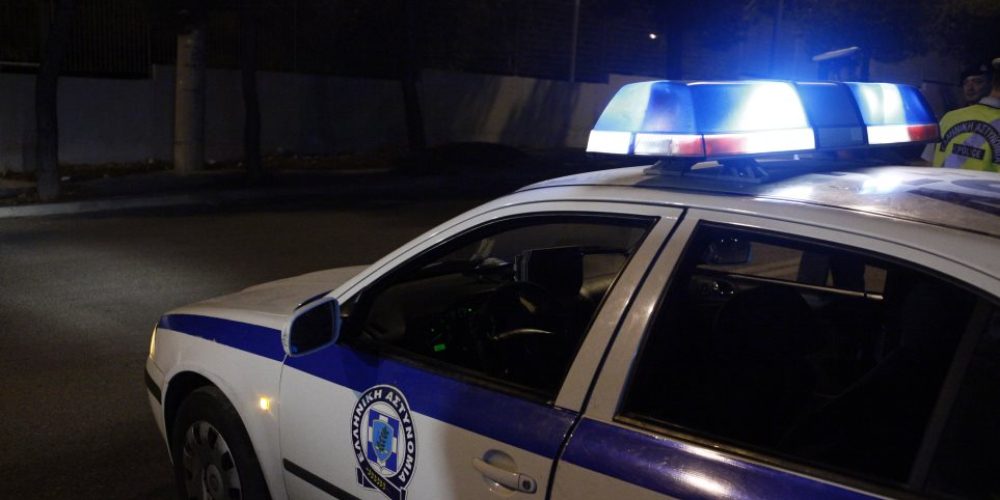 Ελληνική αστυνομία σε πολίτες: Αν μπουν ληστές σπίτι σας… κάντε ότι κοιμάστε