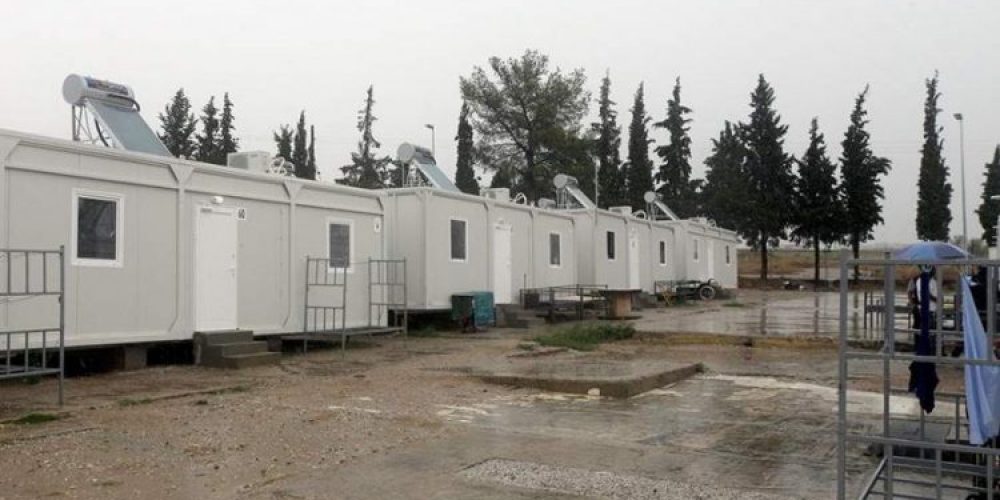 Στην Δυτική Κρήτη ένα από τα πέντε κλειστά κέντρα προσφύγων-μεταναστών