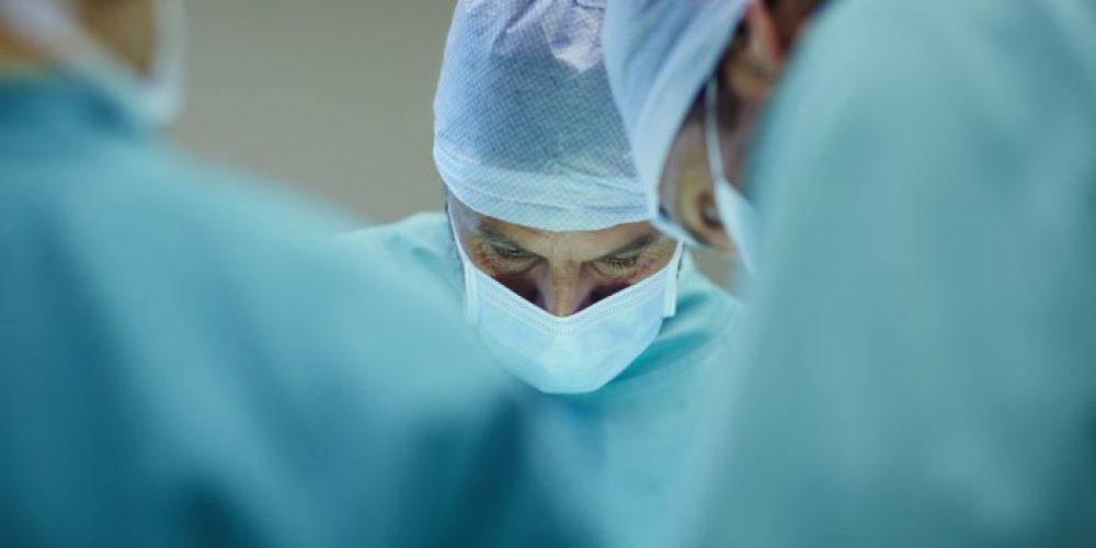 Για πρώτη φορά στην Κρήτη εγχείρηση εγκεφάλο με ξύπνιο τον ασθενή