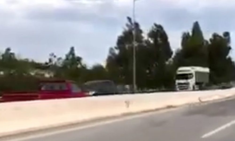 Κρήτη: Ο Χάρος βγήκε παγανιά! Αγροτικό τρέχει με ιλιγγιώδη ταχύτητα στο αντίθετο ρεύμα (Video)