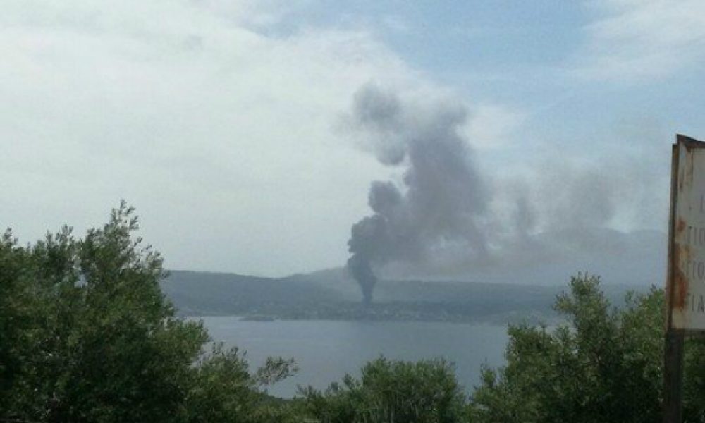 Χανιά: Συναγερμός στην Πυροσβεστική ! Φωτιά σε ναυπηγείο στον Αποκόρωνα