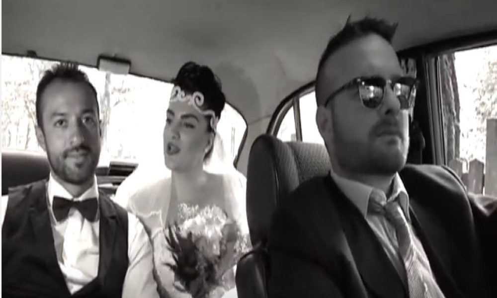 Σκασμός εσύ Νικολάκη Ο διάλογος γαμπρού-νύφης που έγινε viral (Video)