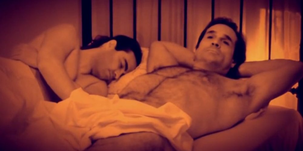 Σοκαρισμένοι έφυγαν θεατές από την gay παράσταση που πρωταγωνιστεί ο Κώστας Φραγκολιάς (video)