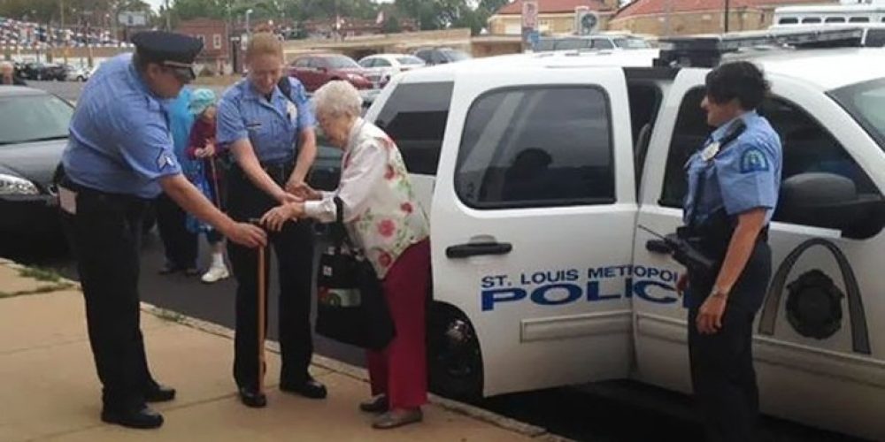 Γυναίκα 102 ετών «συνελήφθη» για τον πιο παράξενο λόγο