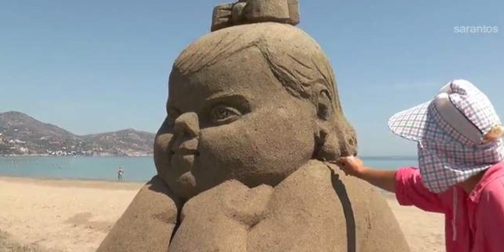 Μοναδικά γλυπτά από άμμο, σε παραλία της Κρήτης [βίντεο]