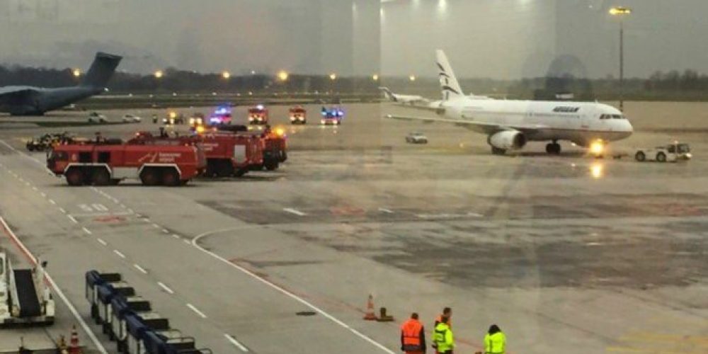 Πανικός: Αυτοκίνητο μπήκε στο αεροδρόμιο και κυνηγούσε αεροπλάνο της Aegean