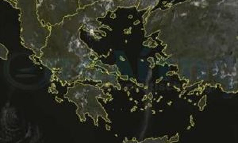 Απίστευτο: Πολίτες στα Χανιά βλέπουν τον καπνό που έχει φτάσει απο τη Χίο και τηλεφωνούν στην Πυροσβεστικη για φωτιά