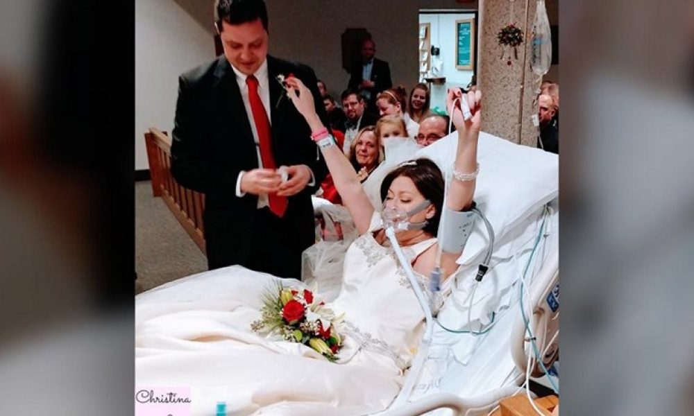 Συγκινητικό: Παντρεύτηκε στο νοσοκομείο τον έρωτα της ζωής της 18 ώρες πριν πεθάνει