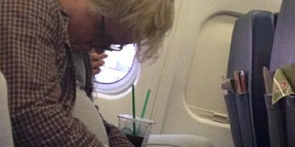 Ο Hoffman μεθυσμένος σε αεροπλάνο, τρεις ημέρες πριν πεθάνει