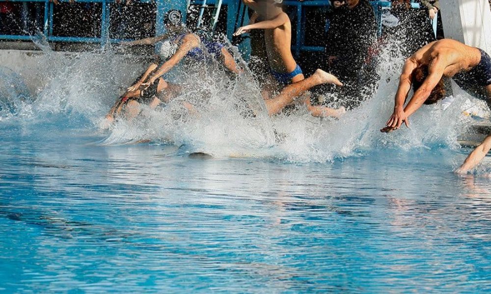 Σοκ παράγοντας της κολύμβησης κακοποιούσε σεξουαλικά 10χρονα κορίτσια