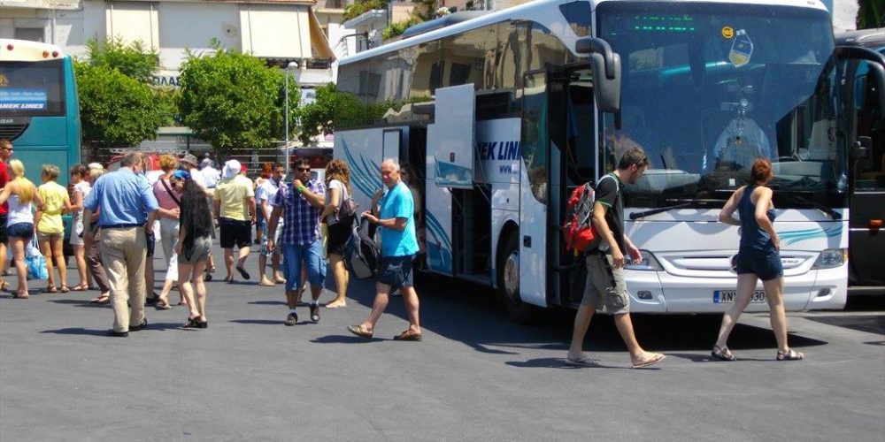 Ντροπιαστικός διάλογος σε λεωφορείο του ΚΤΕΛ στα Χανιά – Ακατάλληλo για τουριστάκια, μόνο για ελληνάκια…