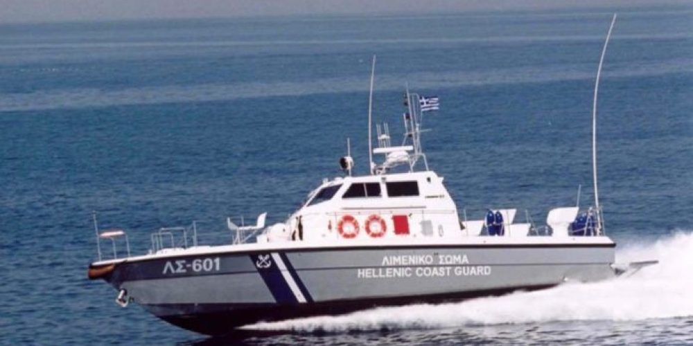 Κρήτη : Αναποδογύρισε λέμβος! Περιπέτεια για δύο επιβάτες